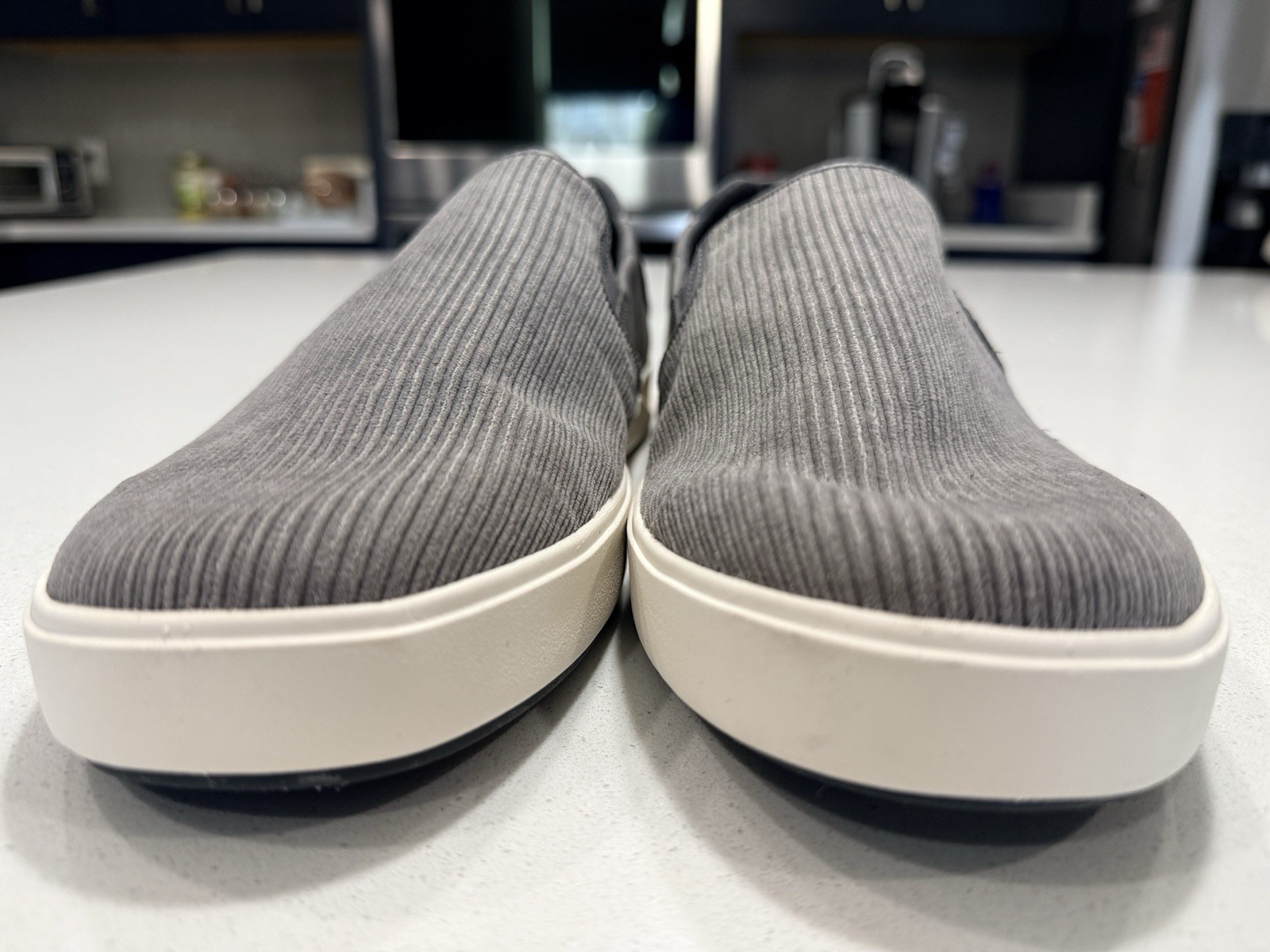 Olukai Men’s Lae’ahi Kapa Corduroy Shoes Graphite Dark Shadow Size 10 MSRP $120