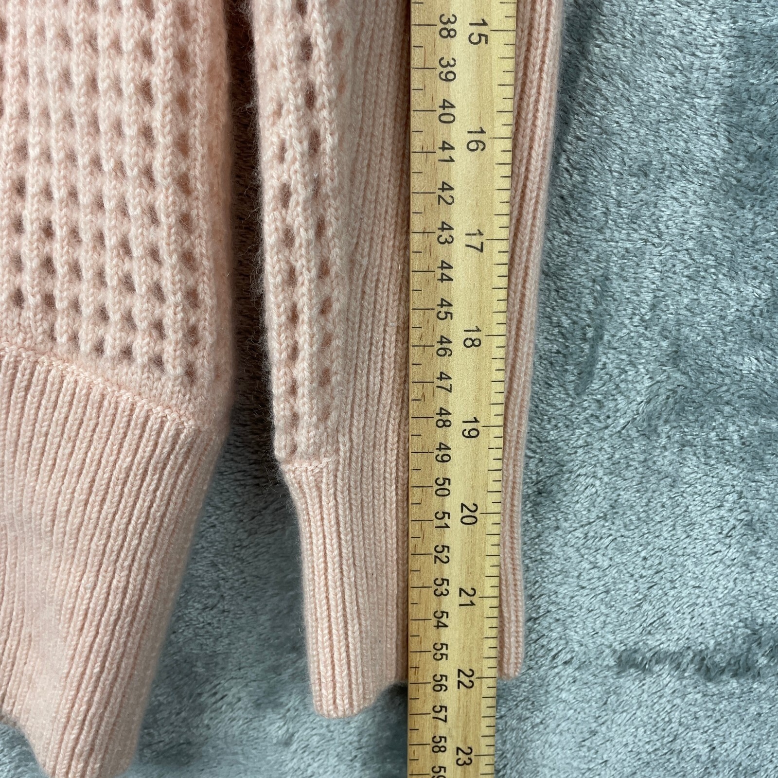 Garnet Hill 100% Cashmere Sweater Medium Pink Pullover V Neck Quiet Luxury EUC