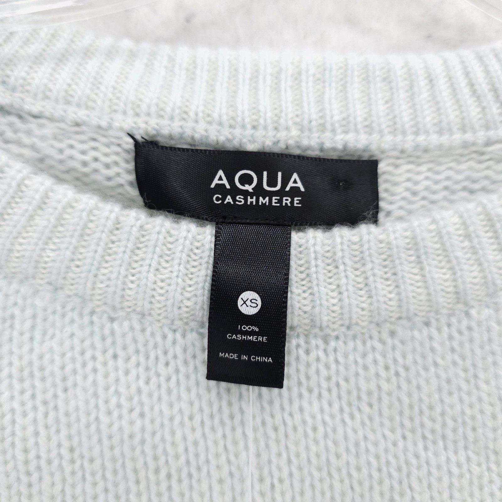 NWT AQUA 100% Cashmere Sweater Shell Stitch Sleeve Sky Ivory Blue Size XS