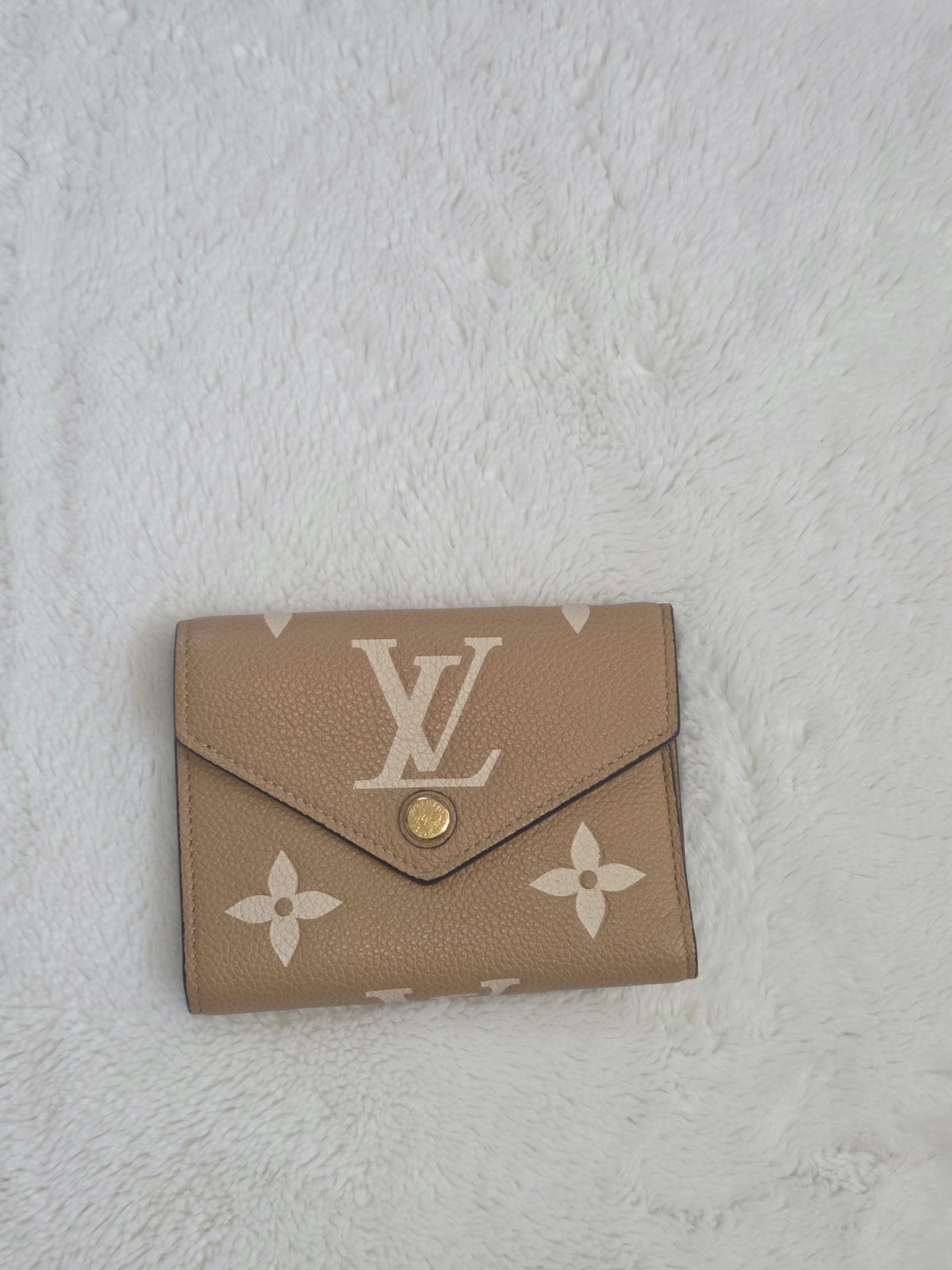 Louis Vuitton Victorine Wallet Arizona Beige Bicolor Empreinte Leather
