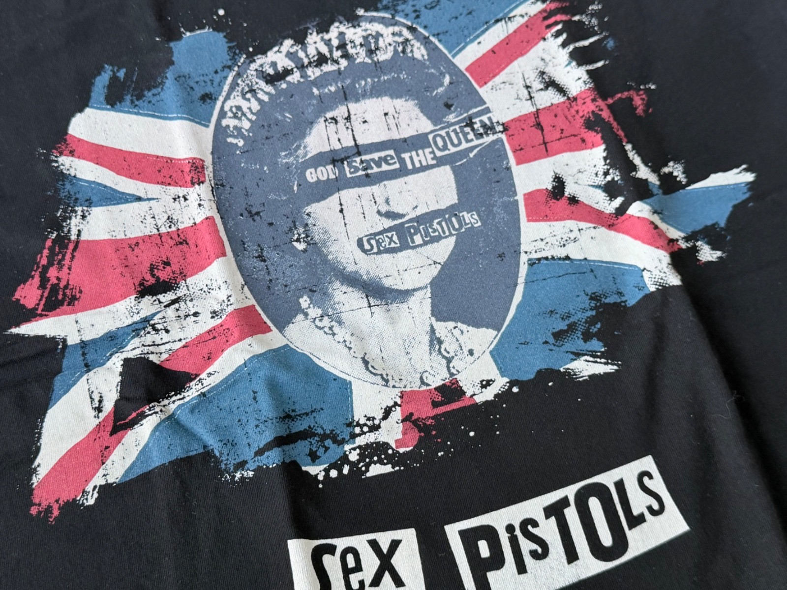 Sex Pistols x GU T-Shirt NWT Size S Black Japan