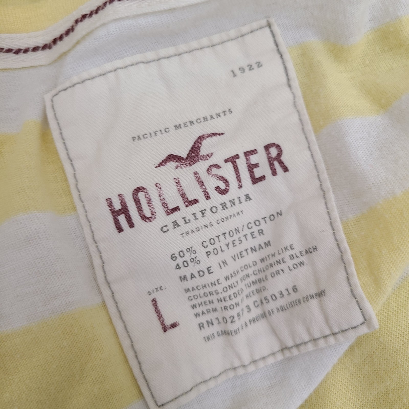 ♡ Y2K ♡ Hollister Butter Yellow Striped Keyhole Babydoll Short Sleeve Top