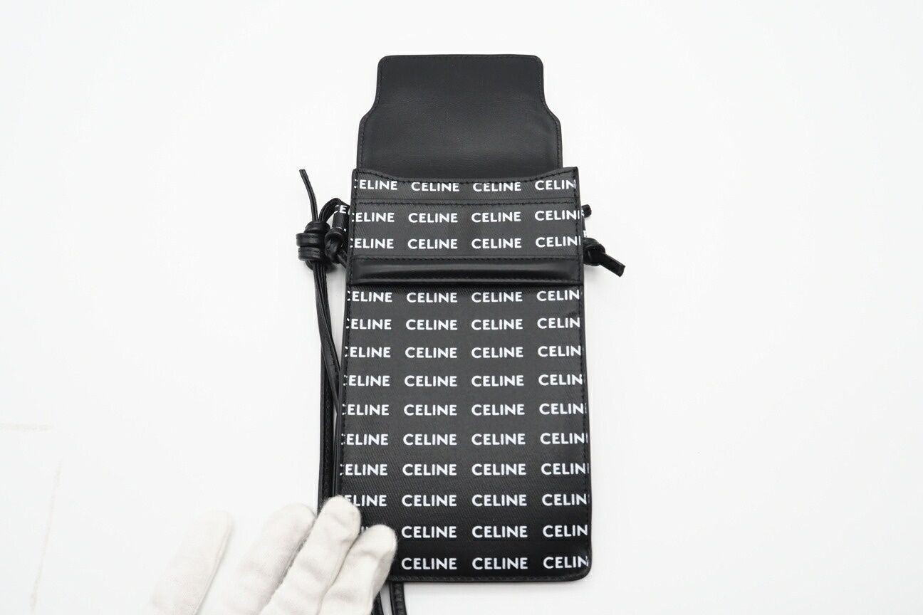Returns accepted within 3 days beautiful CELINE Leather Vintage Logo Print Zi