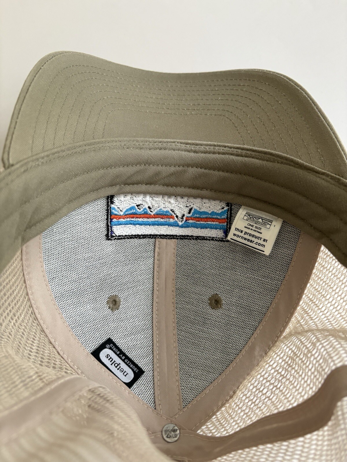 Patagonia Lo Pro Snapback Hat Cap Gray Patch Logo Faded Outdoor Trucker Minimal