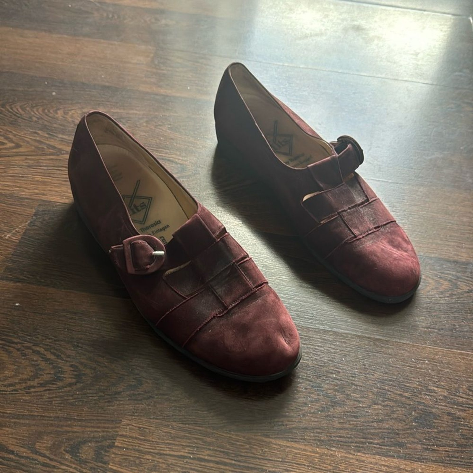Fits By Theresia Suede Mary Jane’s Maroon 6.5