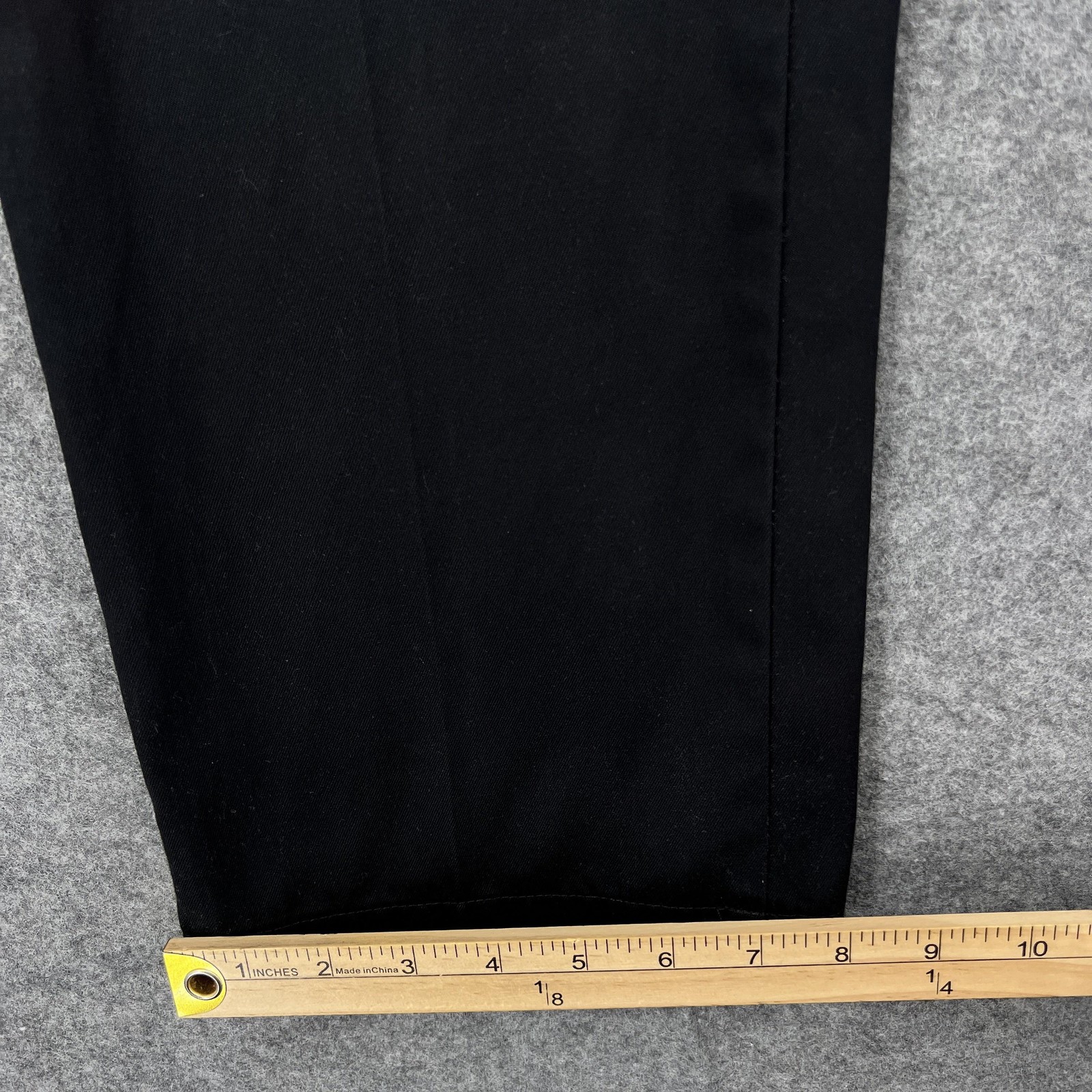 Dockers Chino Pants Mens 33×30 Black Signature Khaki Slim Fit Flat Front