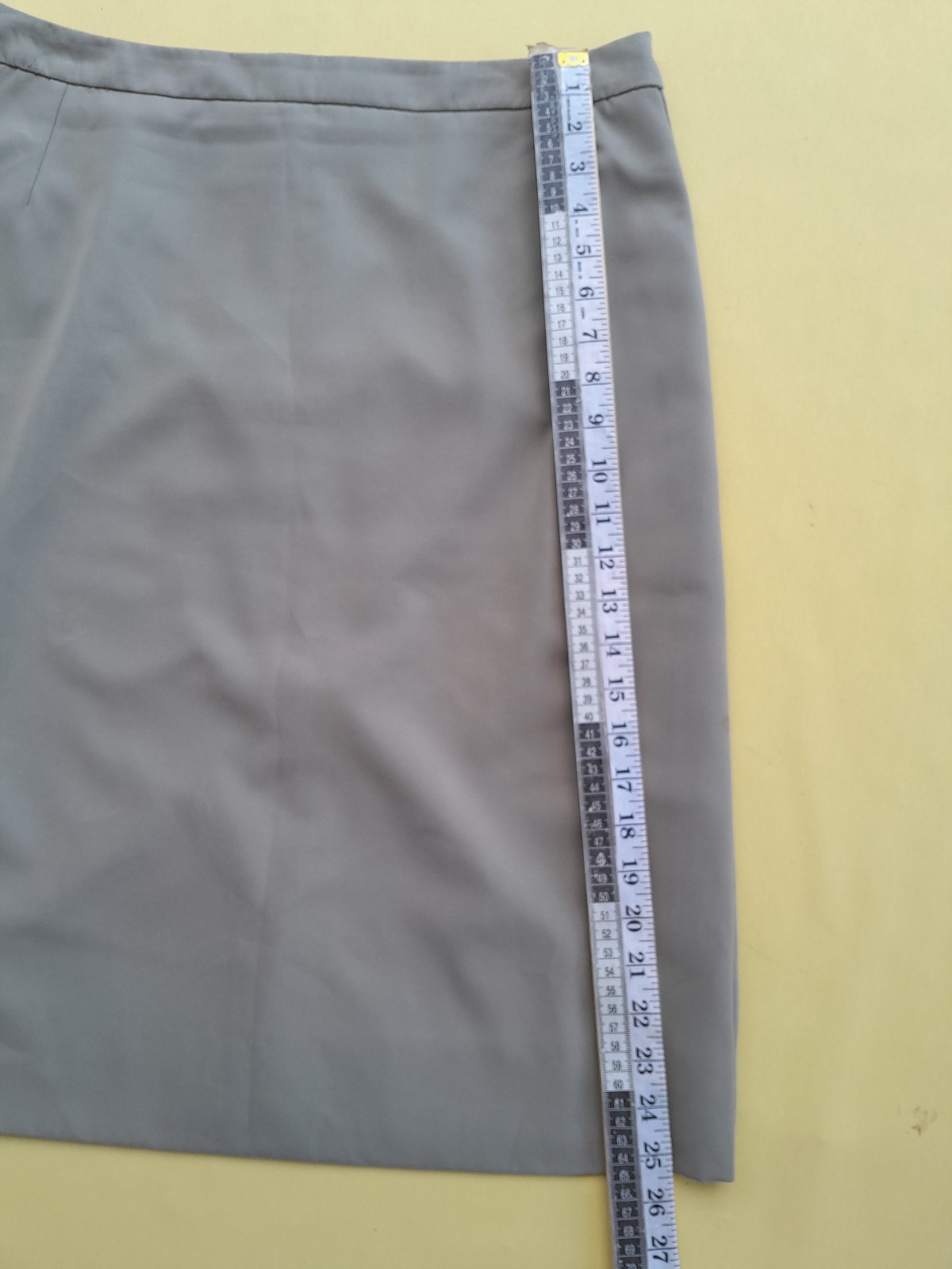 Vintage Burberrys Skirt Womens 32W Beige Fully Lined Made in Spain EU50