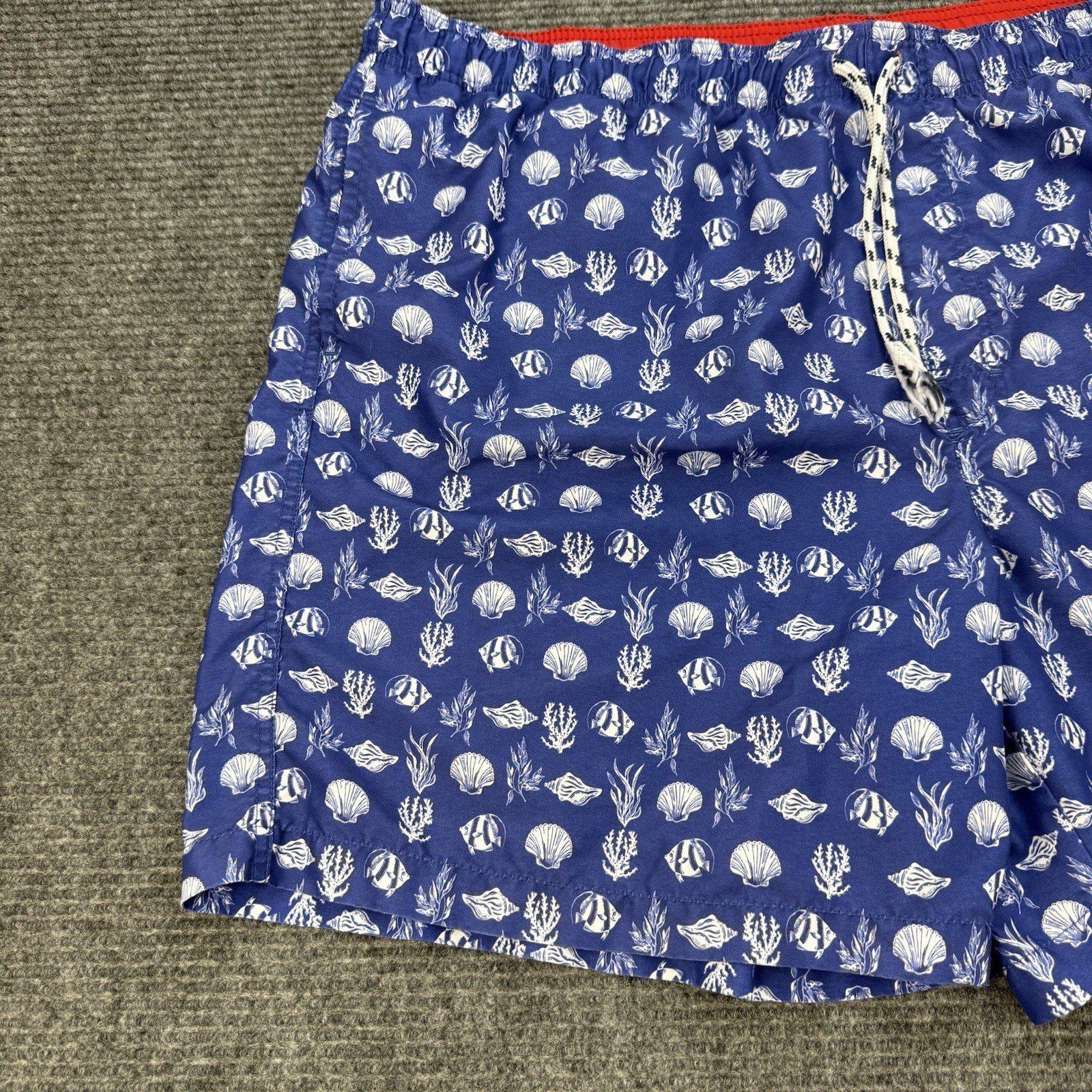 Newport Blue Men’s Swim Trunks 2XL Blue Fish Coral Print Mesh Lined Shorts