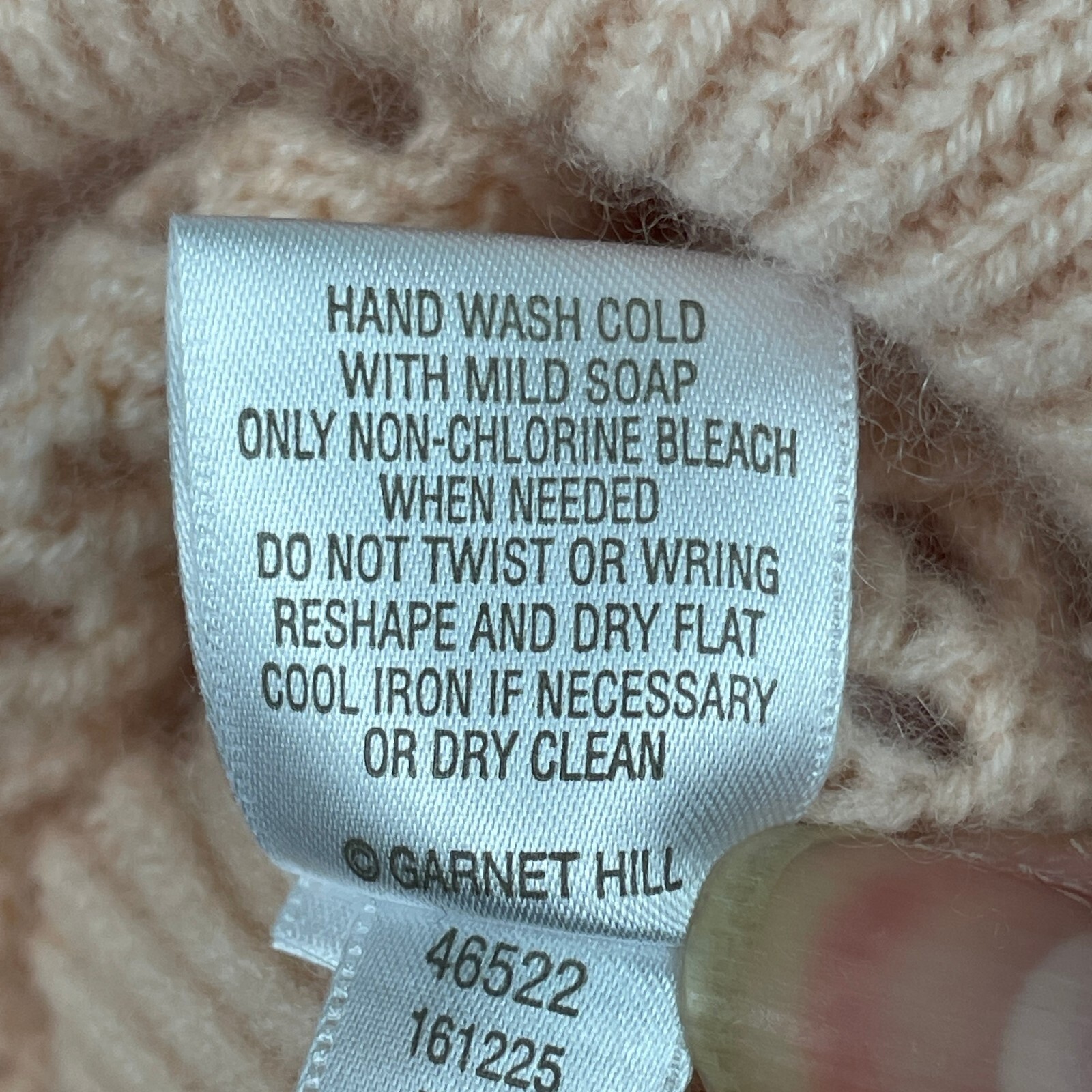 Garnet Hill 100% Cashmere Sweater Medium Pink Pullover V Neck Quiet Luxury EUC