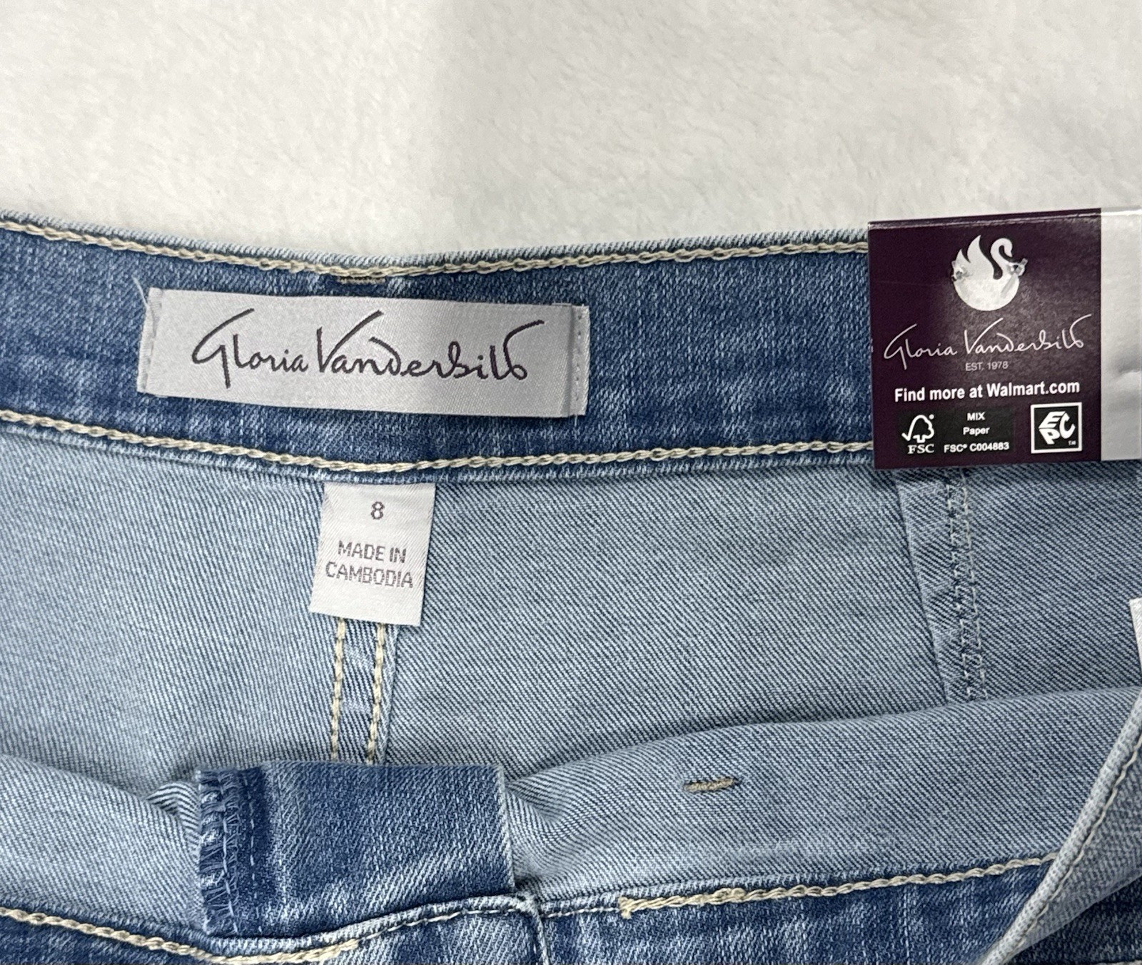 Women’s Gloria Vanderbilt Patch Pocket Wide Leg Jeans Light Wash Size 8 NWT