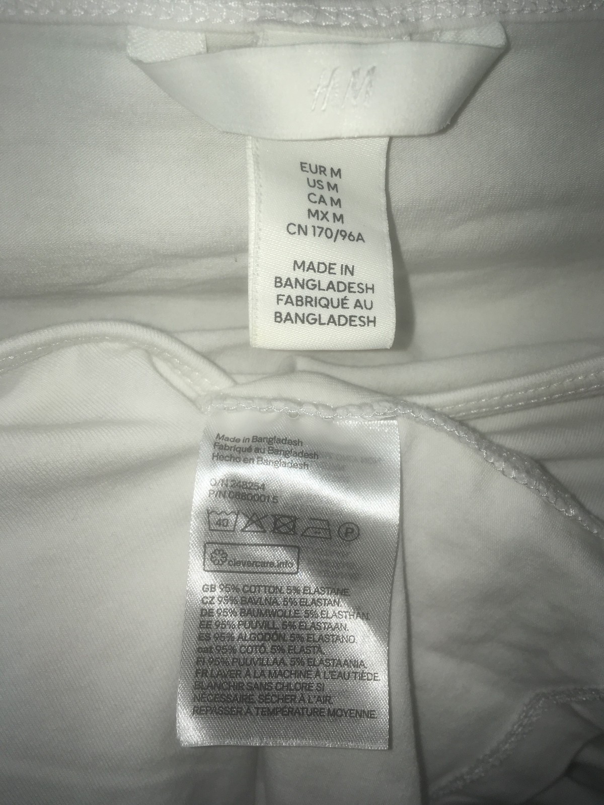 H&M Basic White V-Neck T-Shirt Size Medium