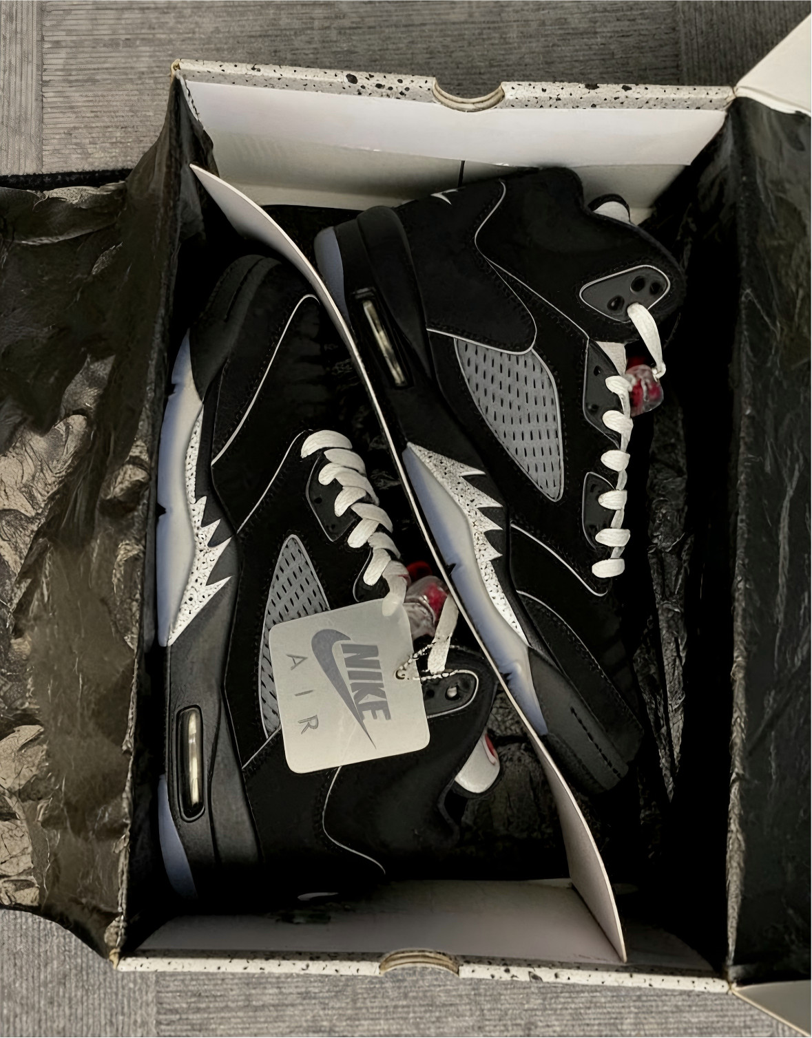 Air Jordan 5 “BLACK METALLIC REIMAGINED” High Top Men’s Baketball Shoes