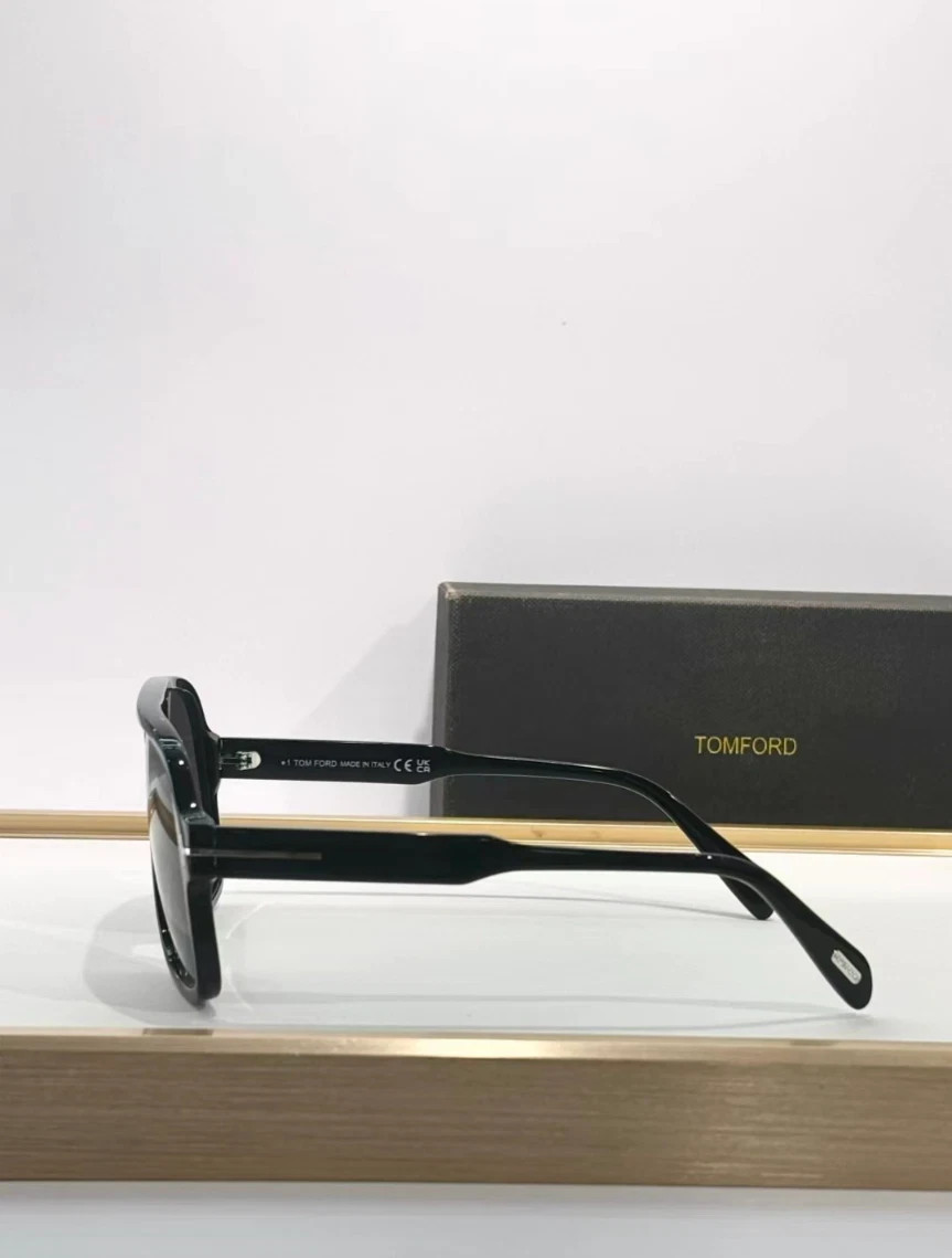 Tom Ford Falconer Sunglasses TF884 Black/Gray 60-18-140mm With Case New