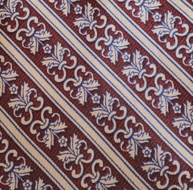 1970s HARRODS ~FIRST EDITION ~MENS TIE ~VICTORIAN ERA ~1881 MANTEL VALANCE ~ 55″