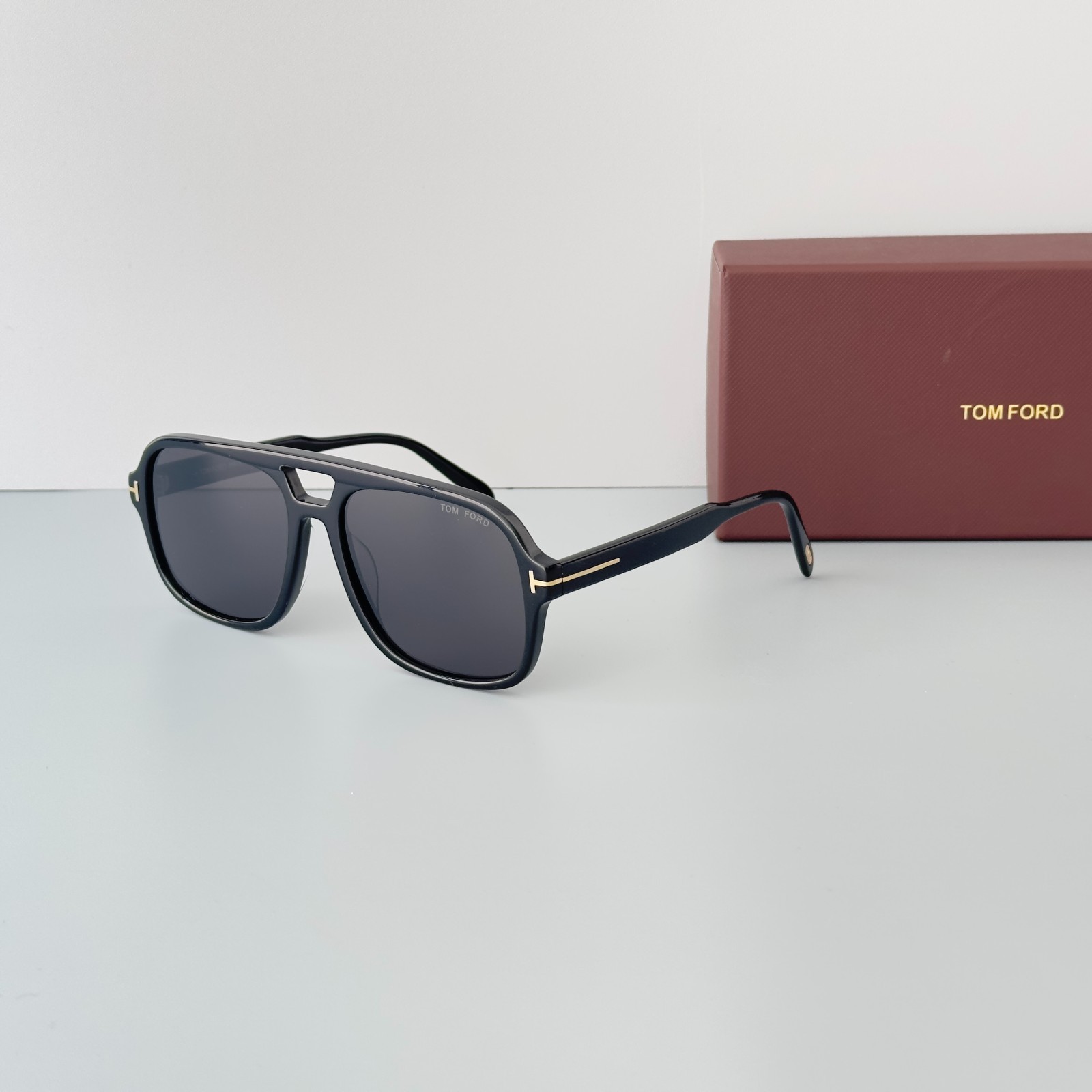 Tom Ford Falconer Sunglasses TF884 Black/Black 60-18-140mm With Case