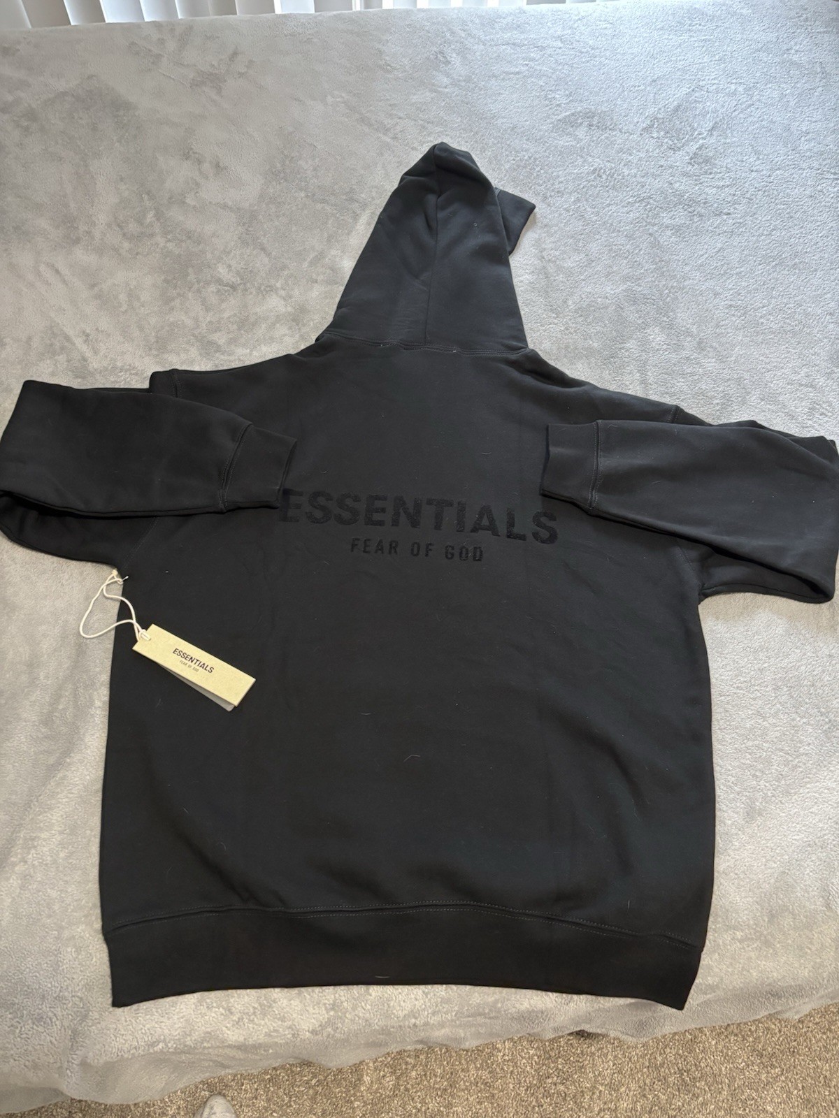 Essentials Fear of God Men’s M Black Pullover Hoodie Fleece Cotton Logo Pockets