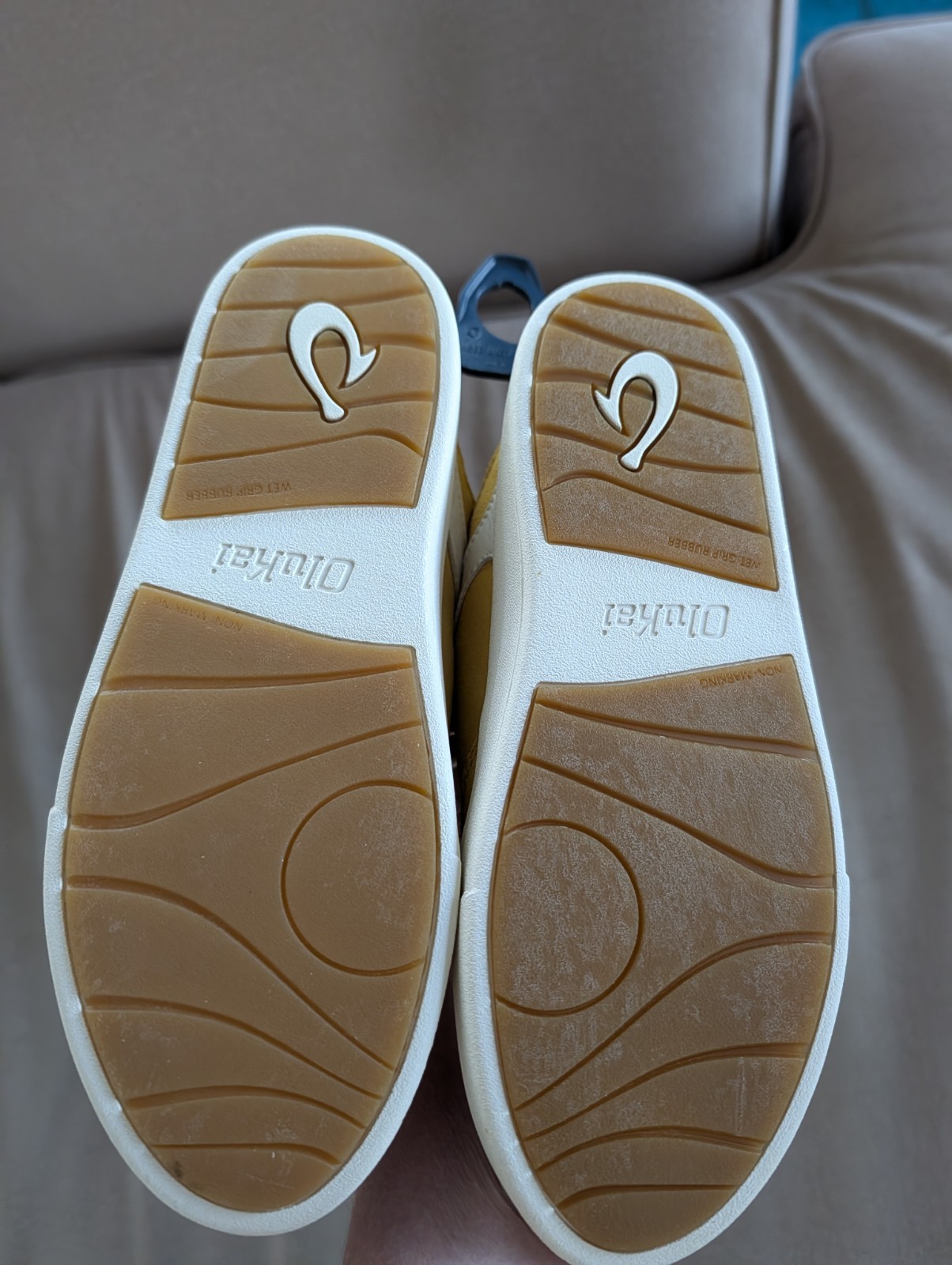 Olukai HA’UPU Mustard/Off White Leather Tie Sneakers Women’s Size 7 RET $140