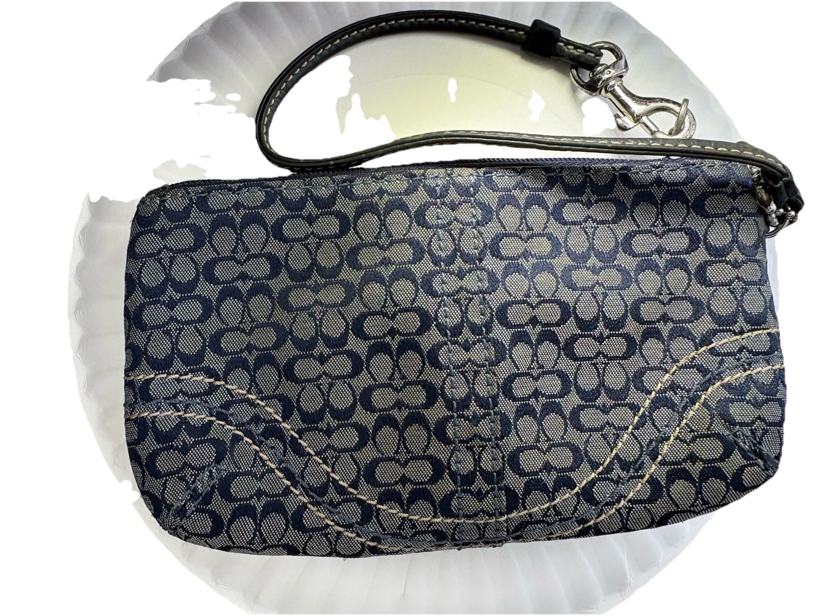 Vintage Coach Soho Signature C Buckle Wristlet Blue Jacquard Canvas Leather Trim