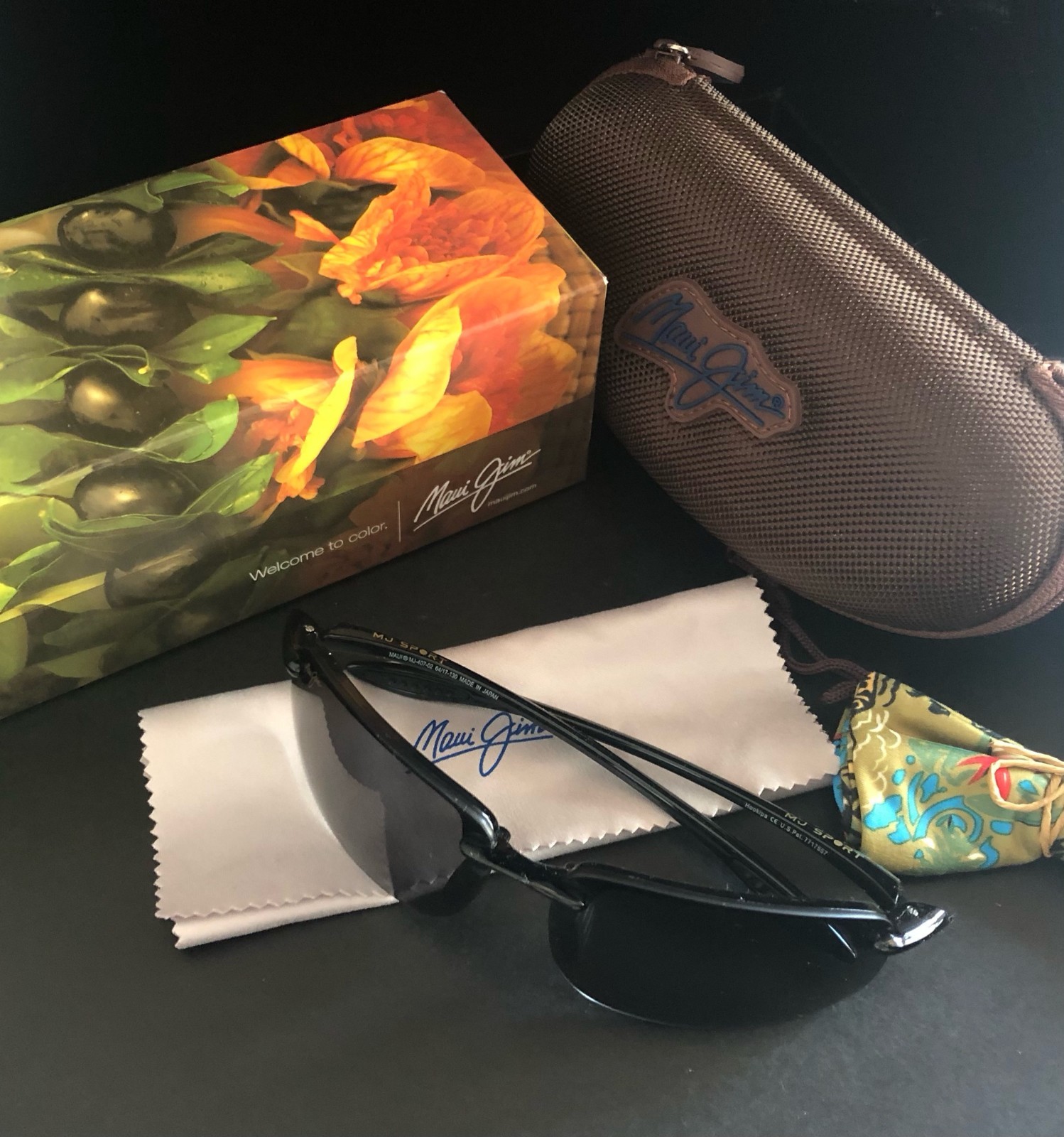 Maui Jim Sport Sunglasses 407-02 Ho’Okipa Black Wrap Frames with Black Lenses