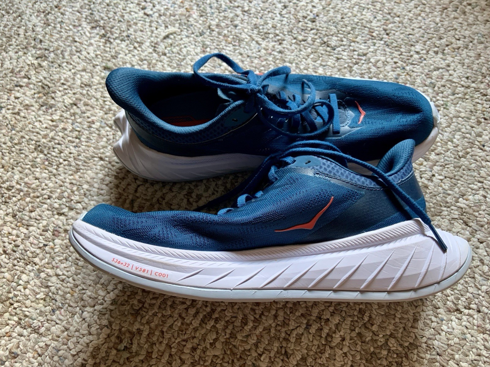 HOKA One One Carbon X 2 Running Shoes Sneakers Women’s size 8.5B blue white