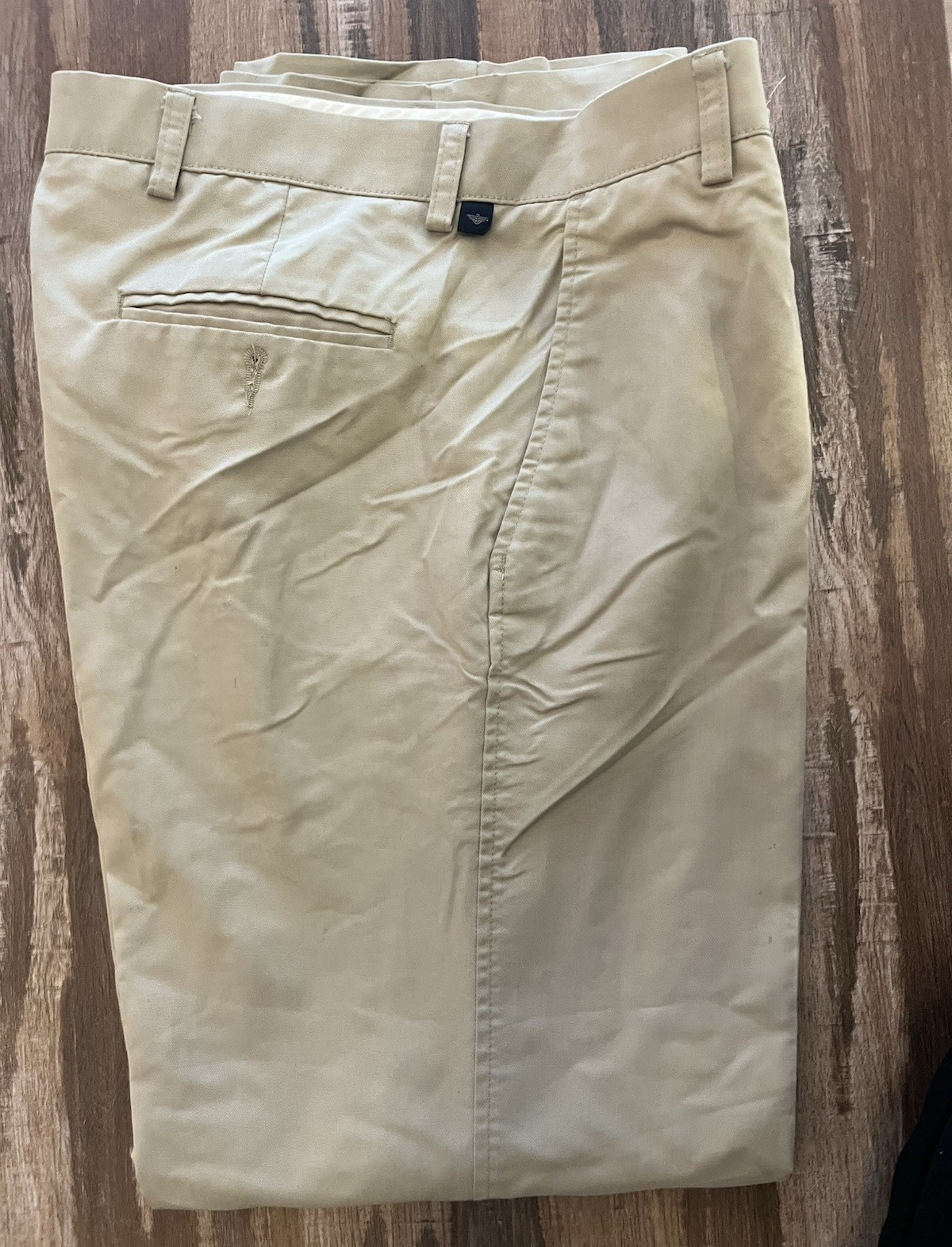Dockers Individual Fit Stain Defender Beige Khakis Relaxed Straight W33 L32
