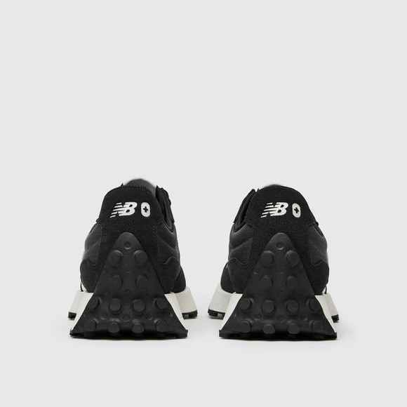 Men’s (Multiple Sizes) – New Balance U327FB