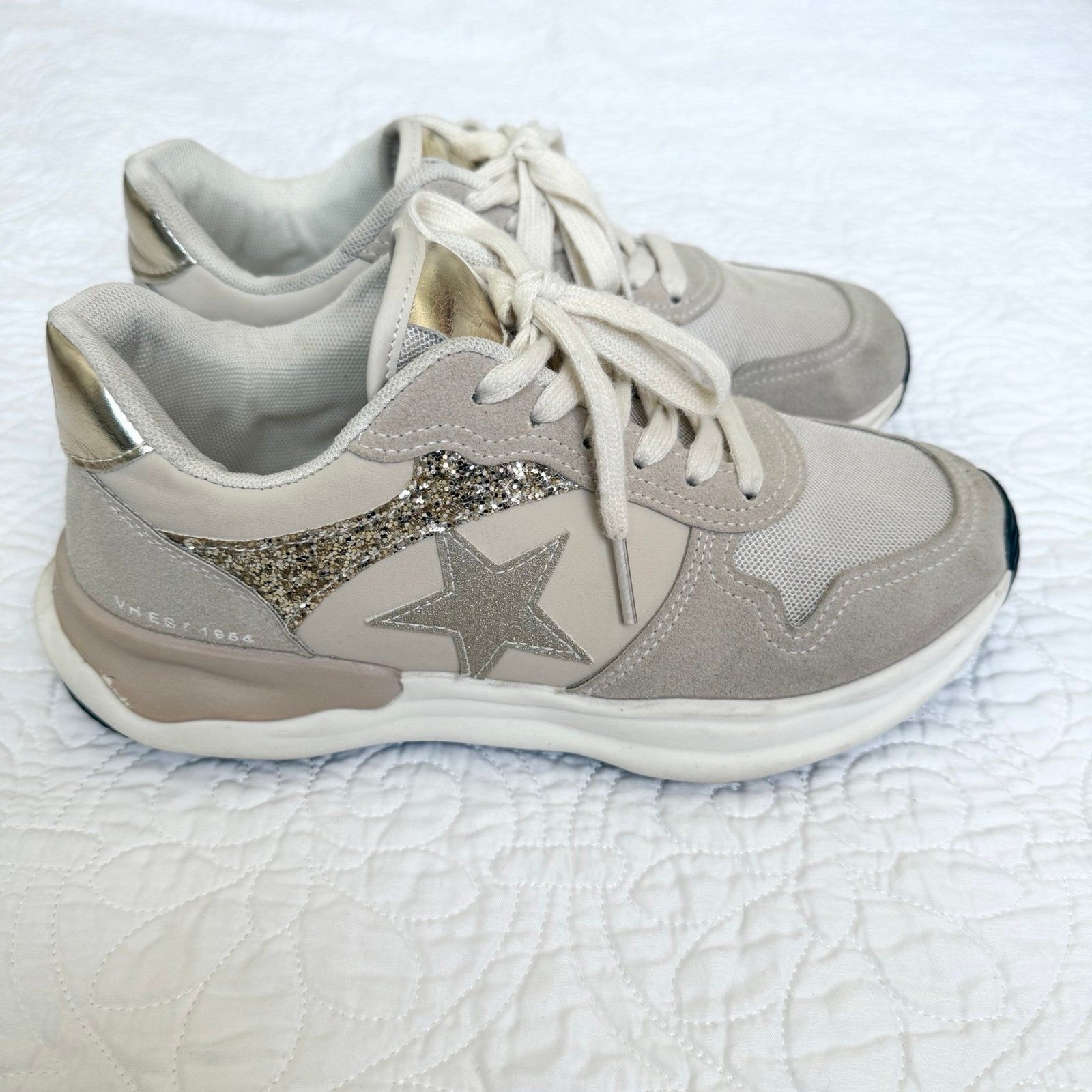 Vintage Havana Run Sneakers in Nude Glitter Size 8