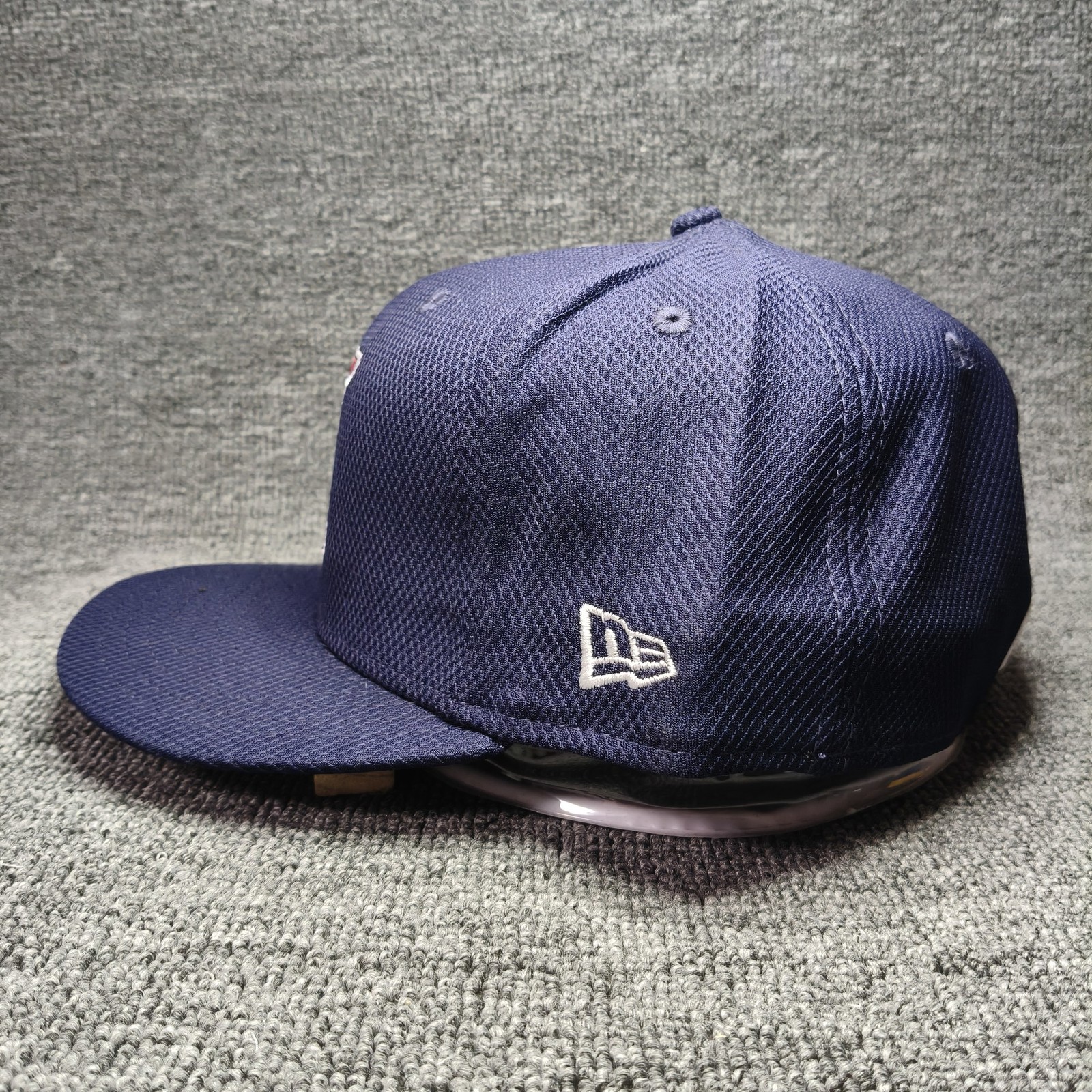 New Era Hudson Valley Renegades 59FIFTY Fitted Navy 7 1 4 Hat