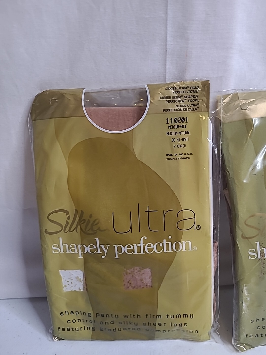 Vintage Silkies Ultra Shapely Perfection Pantyhose Nude 81% Nylon 19% Spandex