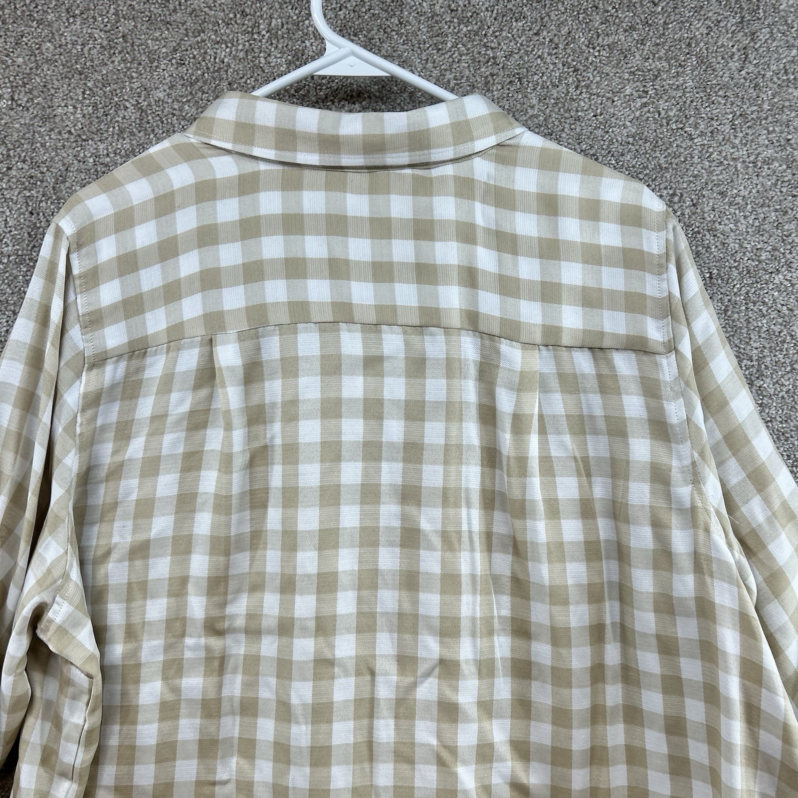 Isaac Mizrahi Live Women’s Button Up Size 22W Beige White Plaid Long Sleeve