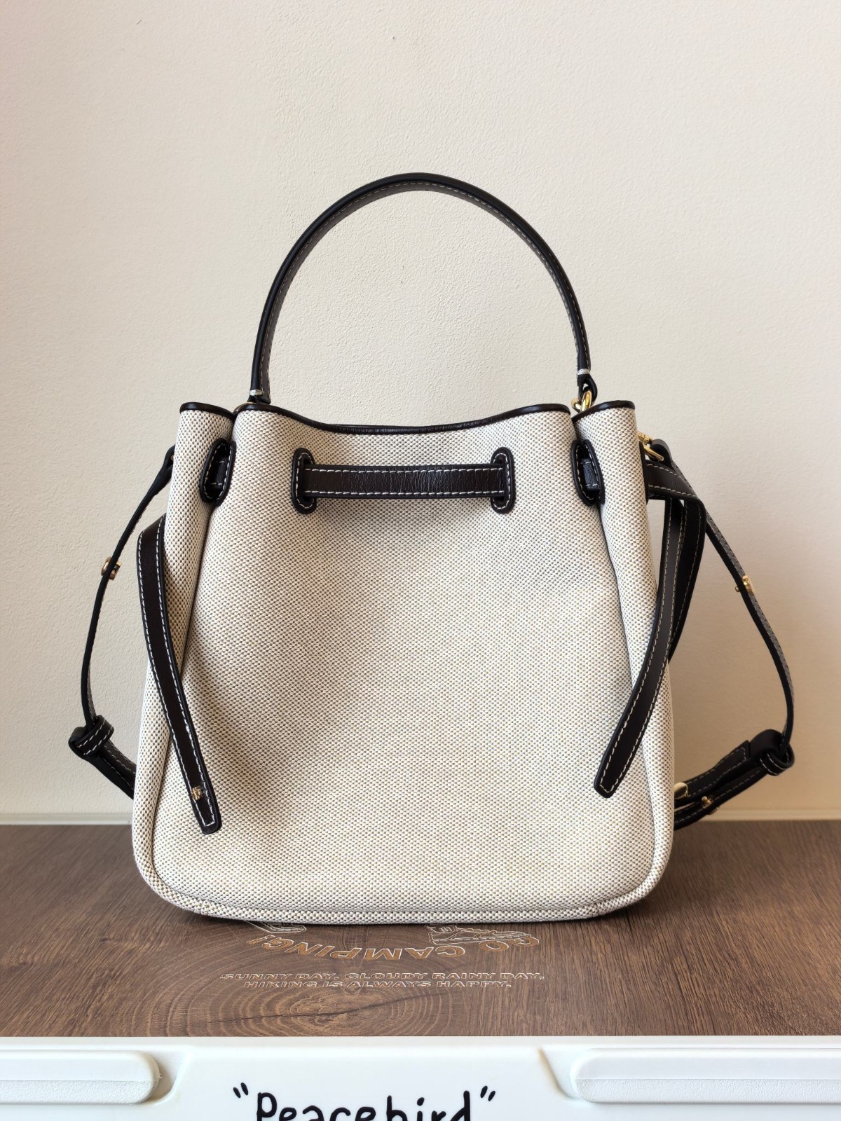 Tory Burch ROMY CANVAS BUCKET BAG DUSTY ALMOND /BIANCO WHITE