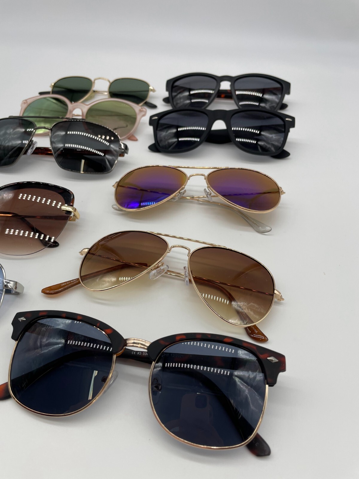 Lot of 10 pcs – Assorted Styles, Models & Colors Sunglasses