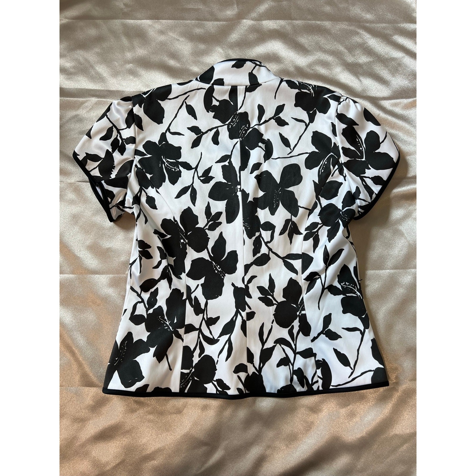 JS Collections Black & White Floral Button Front Blouse Top Size 4 Office Siren