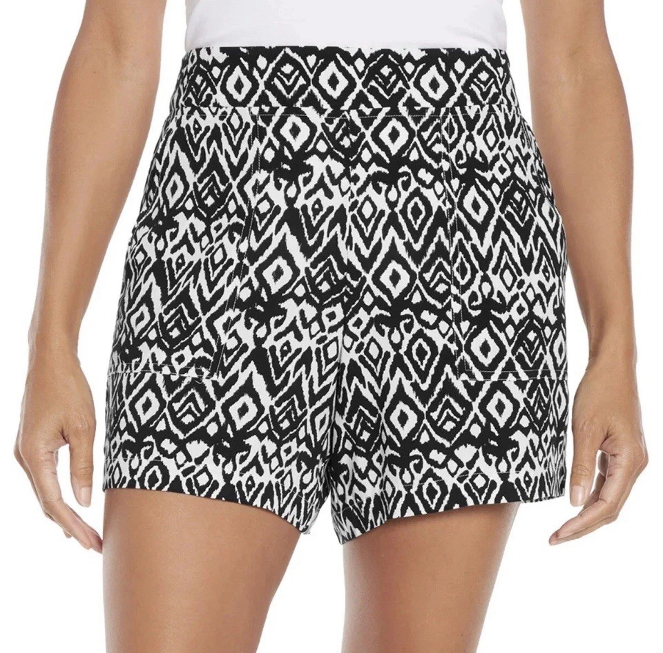Wildfox Women’s Shorts, S, Black White Print, 5” Inseam, Elastic Waist, Pockets.
