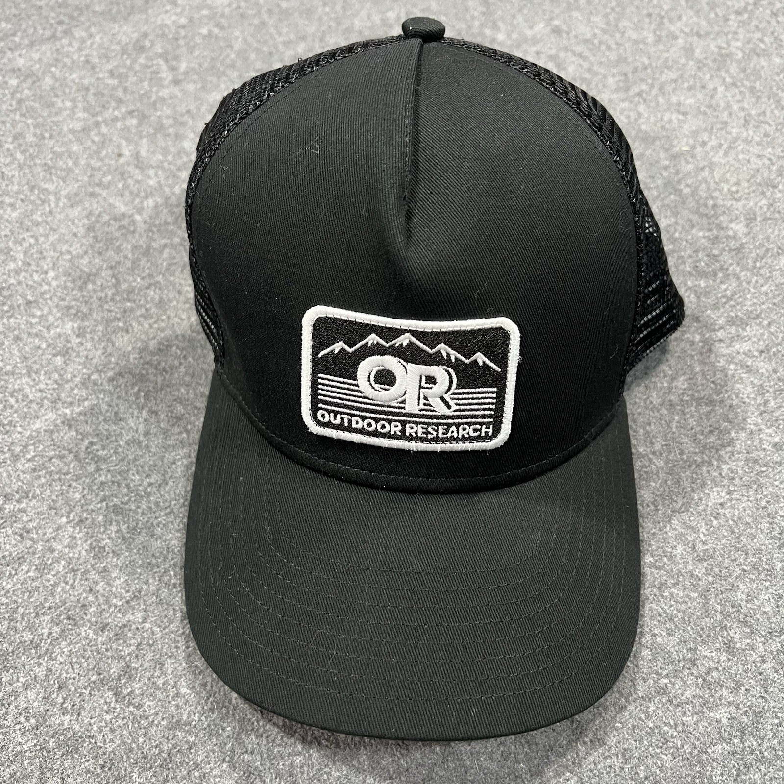 Outdoor Research Advocate Trucker Lo Pro Hat – Men’s – One Size / Black/White
