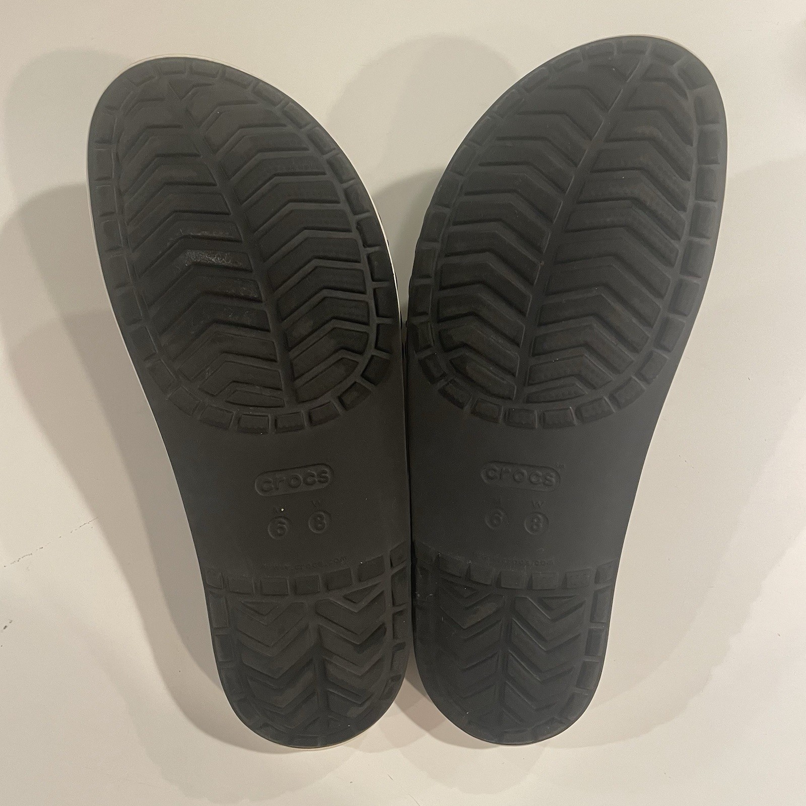 Crocs Unixes Adult Bayaband Slides Black & White Sandals W8/M6 Beach Resortwear
