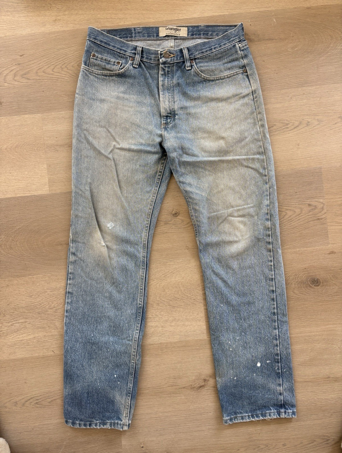 Wrangler Authentics Men’s Baggy Jeans – Light Wash Blue Denim Mid Rise