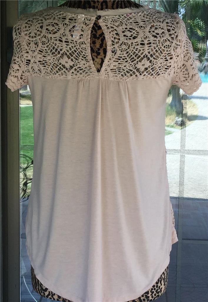 Crochet Trim Longer Back Nylon Fringe Trim Short Sleeve Shirt Sz. M