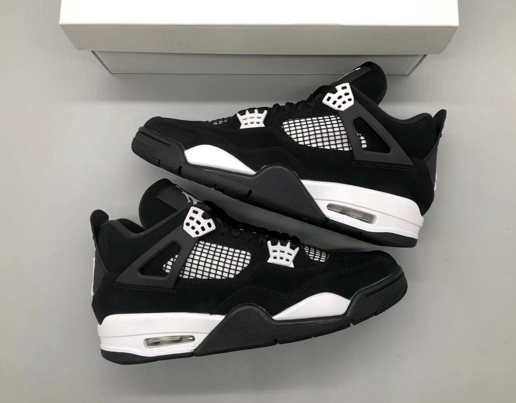 Jordan 4 Retro “White Thunder” Men’s Size Mid Top Basketball Shoes