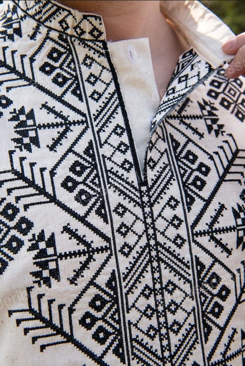 Traditional Ukrainian men’s embroidered shirt Vyshyvanka XS,S,M,L,XL 2XL,3XL,4XL