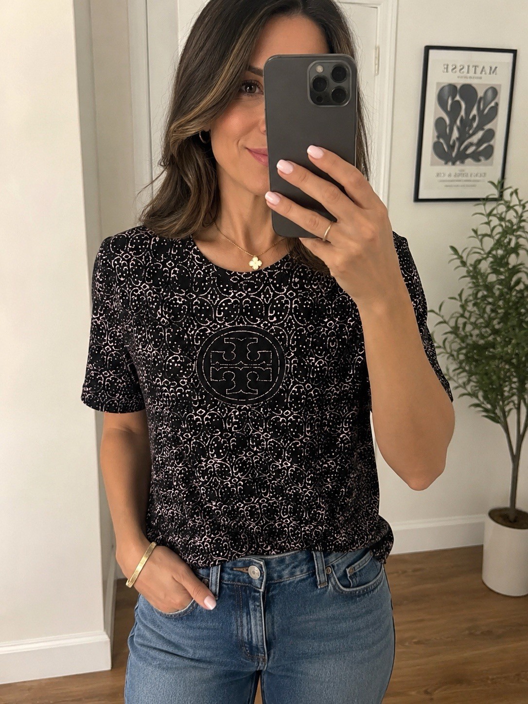 Tory Burch Women’s Black Logo Print T-Shirt NWOT Size S New Without Tags
