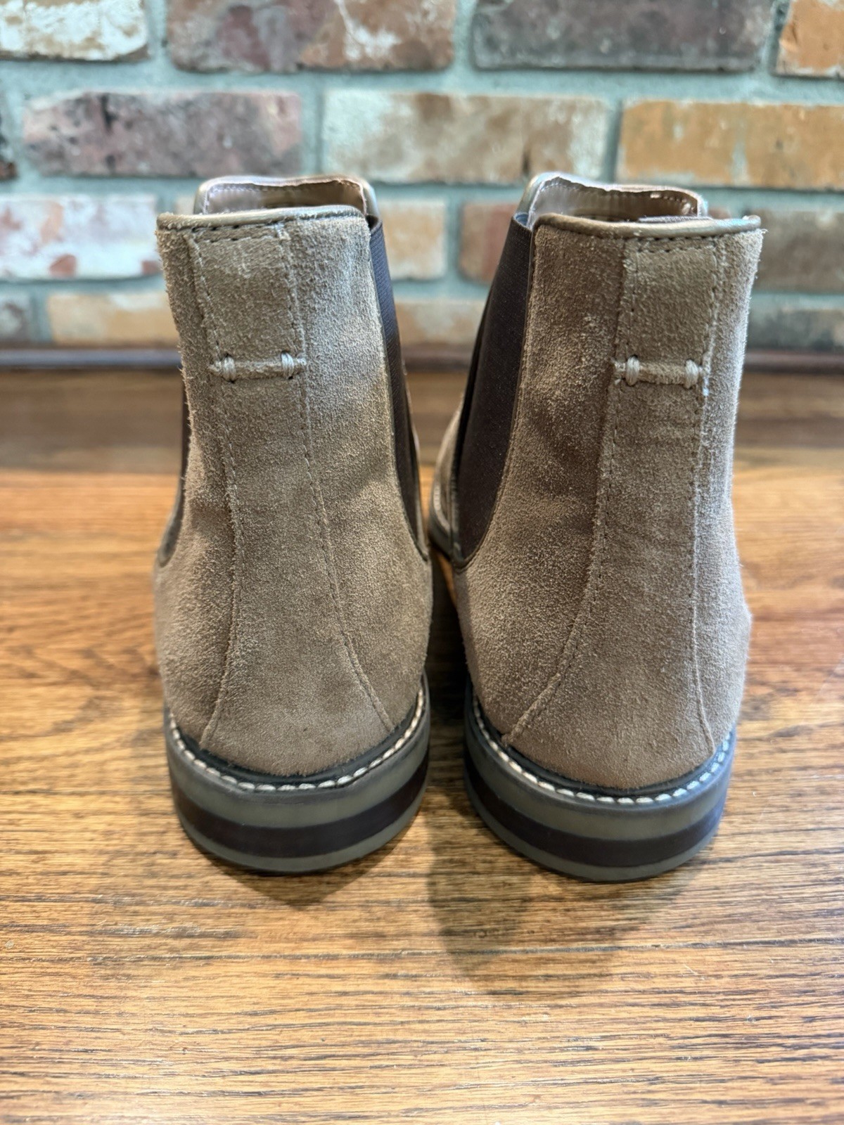 Clarks Collection Jaxen Chelsea Boots Mens 10.5 Taupe Suede Pull On Ankle Boot