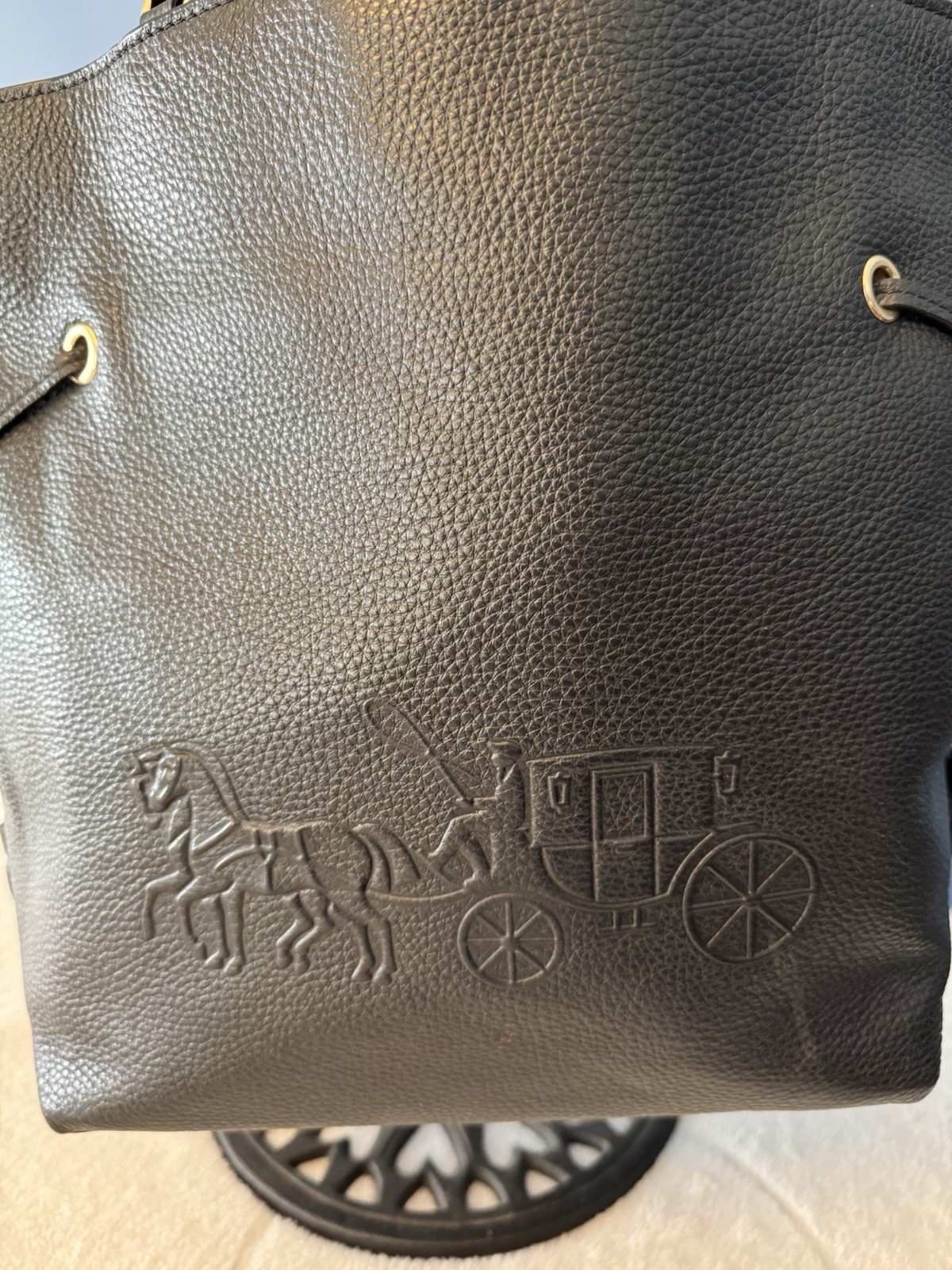 Coach Black Pebbled Tote Horse Carriage Logo, Magnetic, Detachable Strap