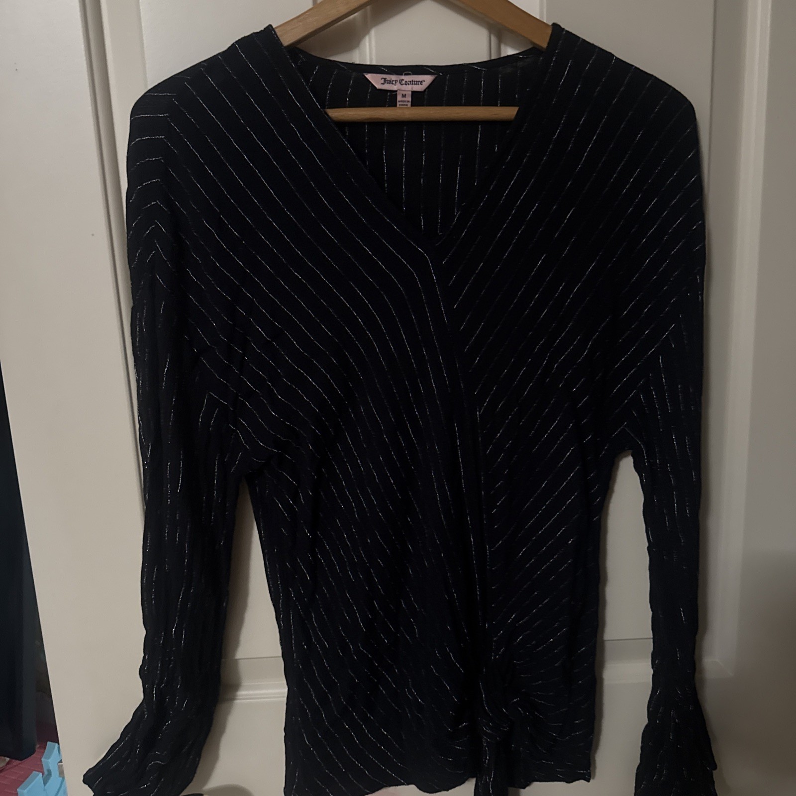 Juicy Couture Women’s Shirt Blouse Black Silver Medium Long Sleeve V Neck Top M