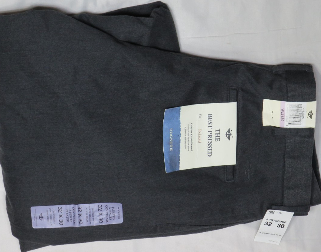 LEVIS DOCKERS PANTS 30×30 CHARCOAL COMFORT KHAKI RELAXED PLEATED STRETCH NEW NWT