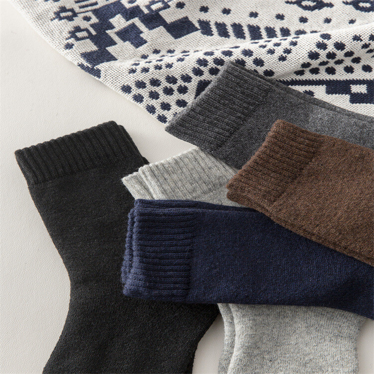 4 Pairs Mens Wool Crew Socks Winter Heavy Duty Warm Work Boots Socks Cotton US