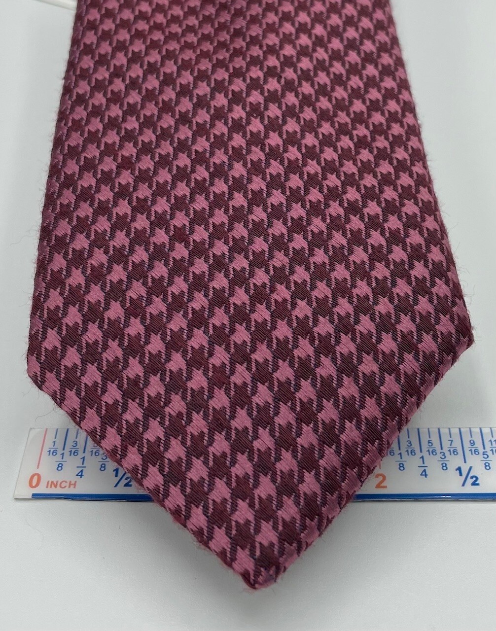 Bar III Men’s 100% Polyester ~ Mauve ~ Bay Houndstooth ~ Narrow ~ MSRP $55.