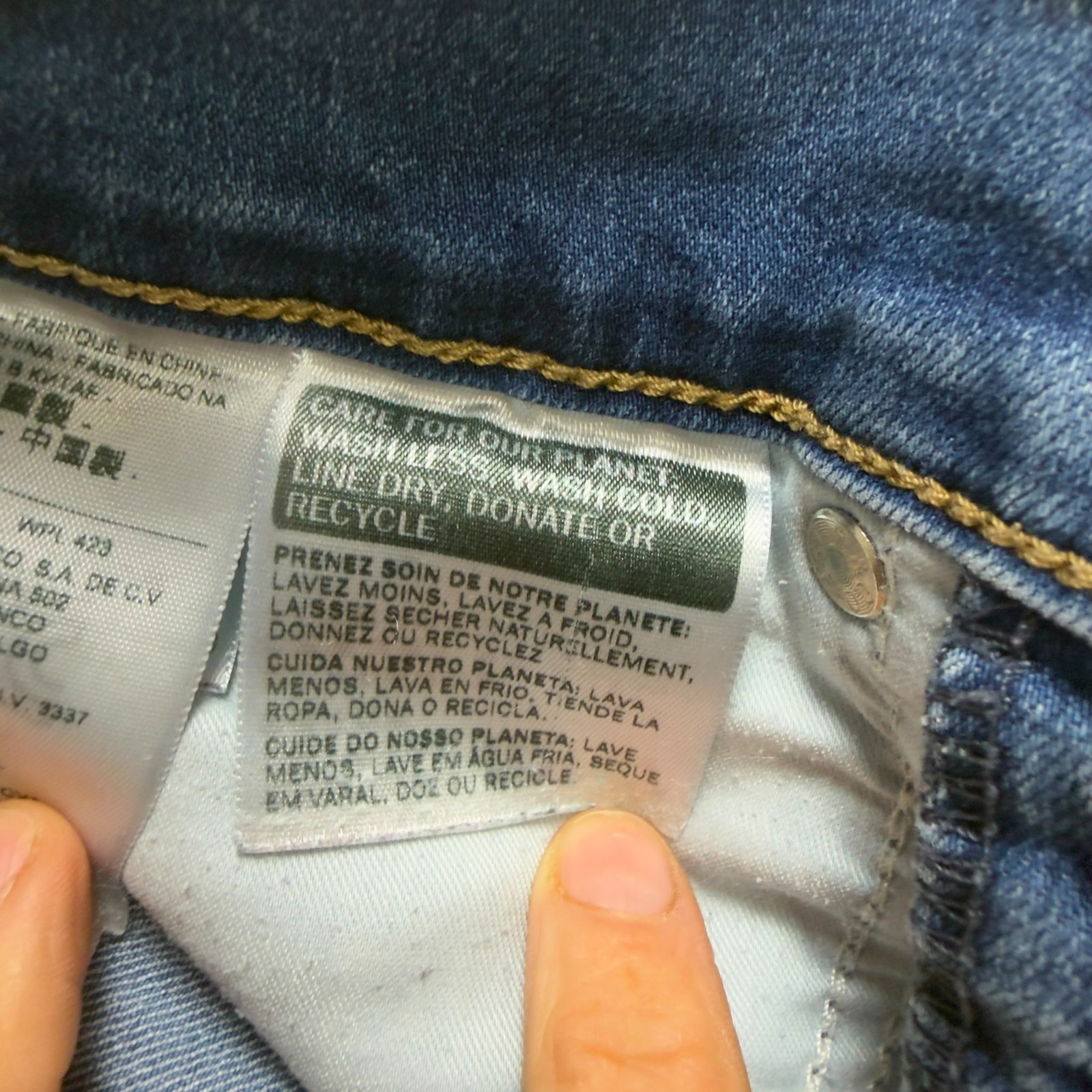 Levi’s 311 Skinny Medium Light Wash Jeans Womens 27 Mid Rise Zipper fly