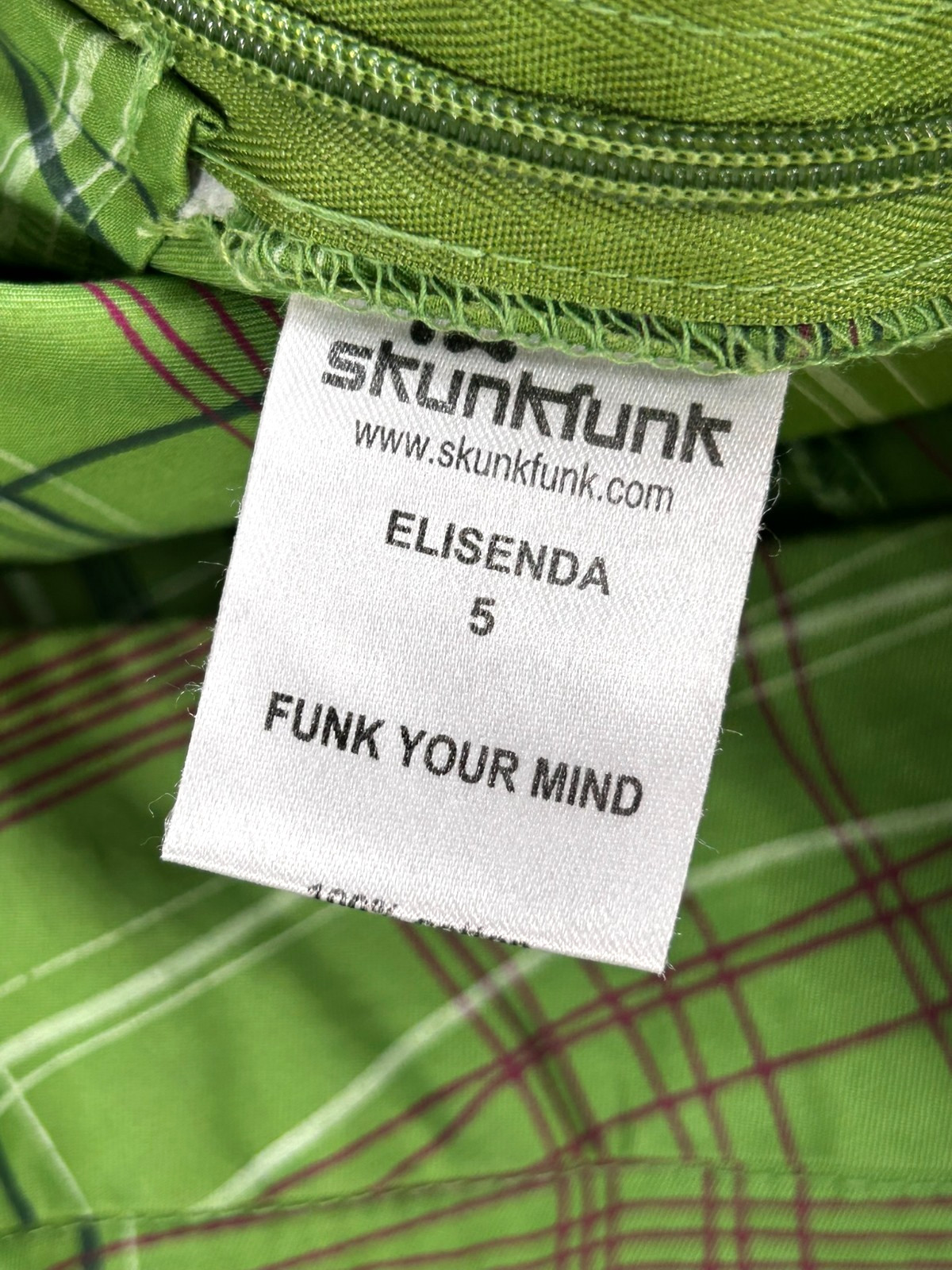 Skunk Funk Elisenda Womens Green Bermuda Plaid Knicker Pants Size 5 NWT Side Zip
