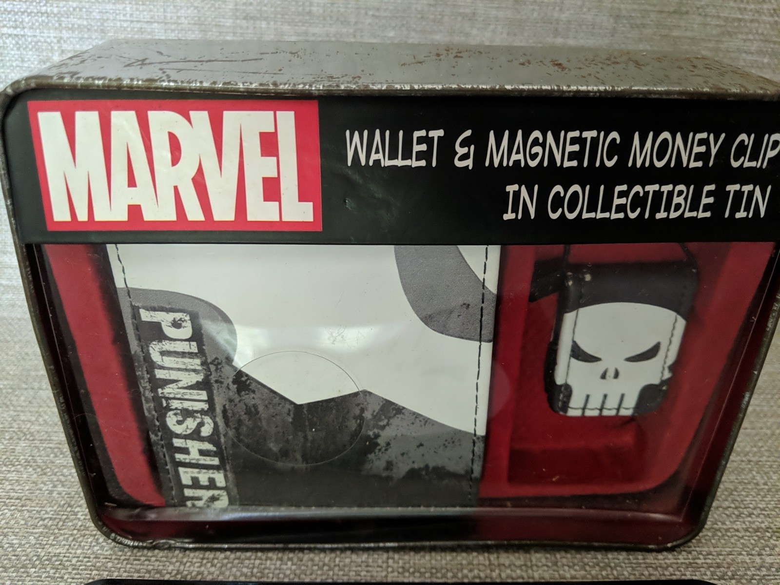 The Punisher Bifold Wallet with Money Clip Tin Marvel Comics Novelty Black NOWT
